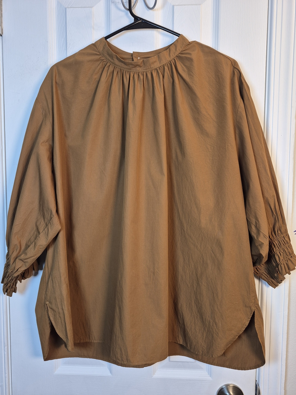 Uniqlo Brown Smocked Puff Sleeve Mock Neck Poplin Blouse Medium Cottagecore Fall